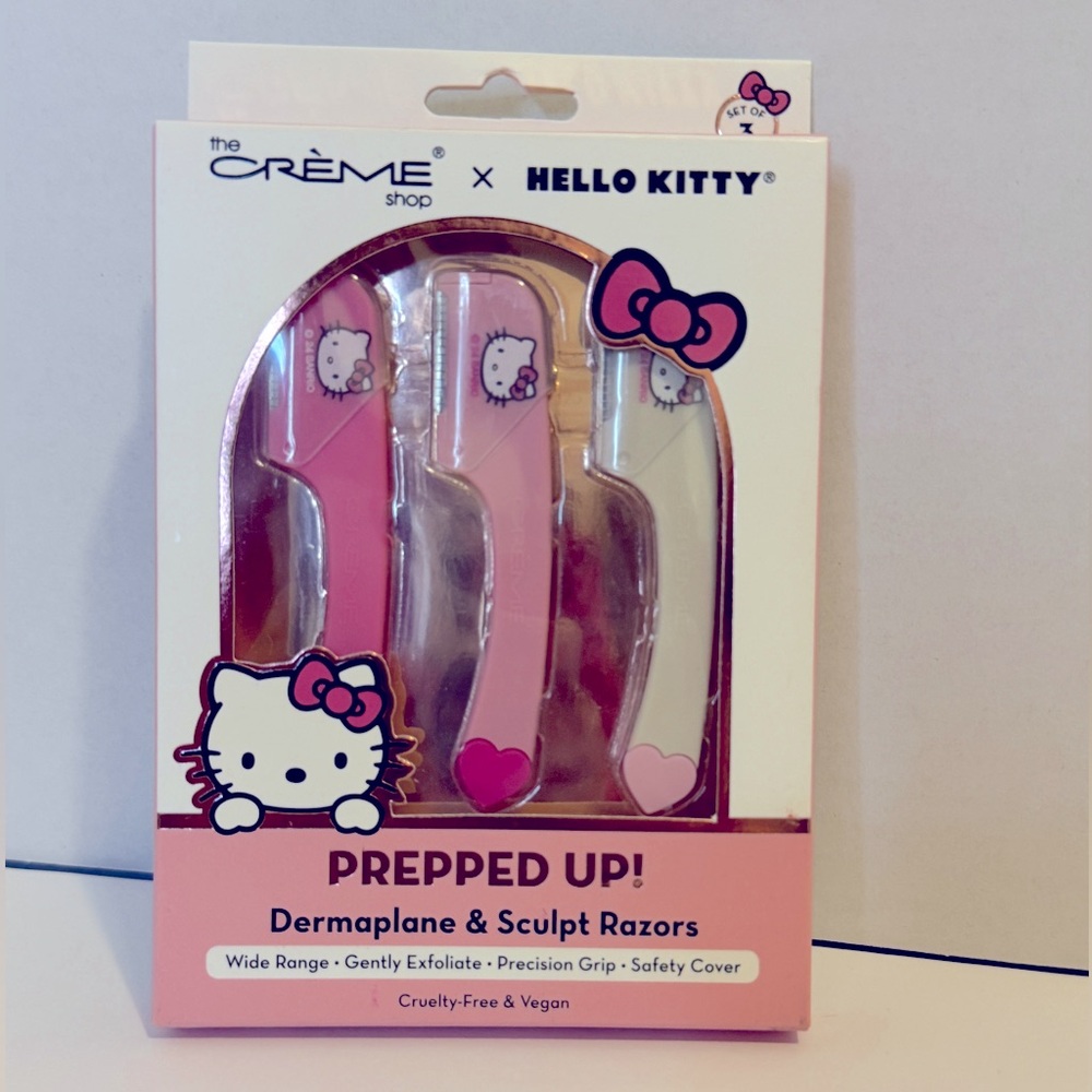 B2G1 Free! Hello Kitty Pink Dermaplane Razors